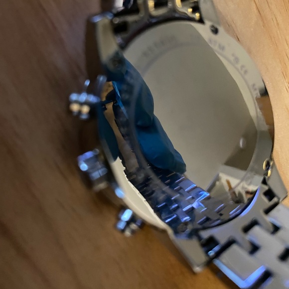 Micheal Kors MK5020 Stainless steel bracelet new battery come with leather case - Picture 5 of 7